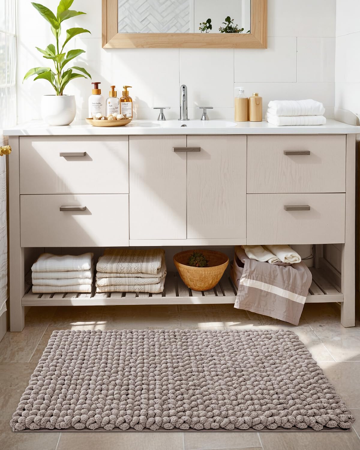 LUMI Luxury Bathroom Rug, Ultra Soft Quick Dry Bath Mat, Non-Slip Absorbent Thick Chenille Bath Rug, Cozy Braid Design Floor Mat for Bathtub, Sink, Laundry, Bedroom, White, 24"x36"