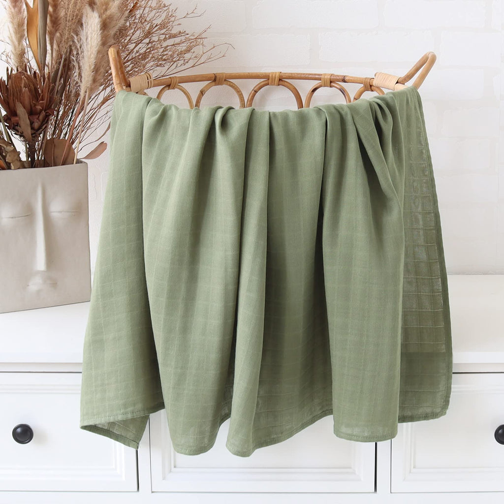 LifeTree Muslin Swaddle Blankets, Baby Swaddling Wrap Nursery Blanket Unisex, Soft 70% Viscose from Bamboo and 30% Cotton, Large 47 x 47 inches, Bear & Checkered Swaddle Blanket