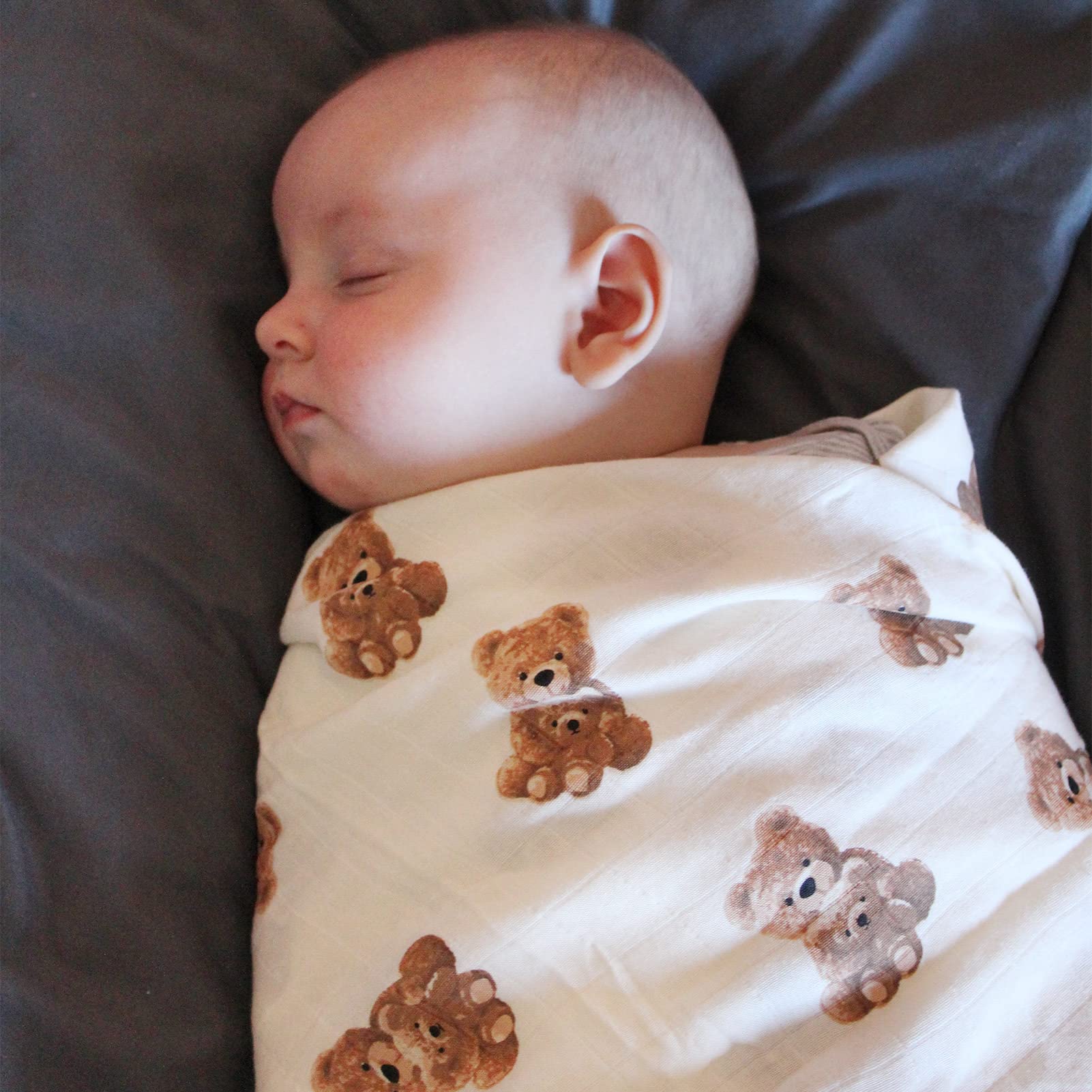 LifeTree Muslin Swaddle Blankets, Baby Swaddling Wrap Nursery Blanket Unisex, Soft 70% Viscose from Bamboo and 30% Cotton, Large 47 x 47 inches, Bear & Checkered Swaddle Blanket