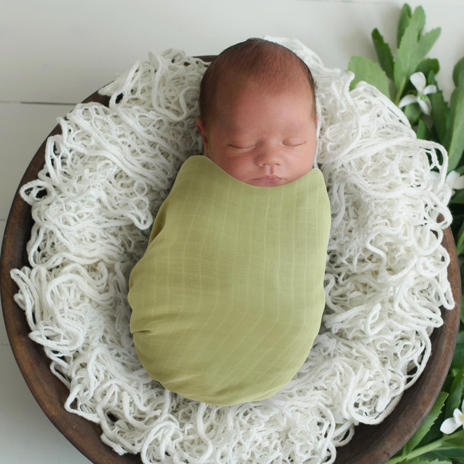 LifeTree Muslin Swaddle Blankets, Baby Swaddling Wrap Nursery Blanket Unisex, Soft 70% Viscose from Bamboo and 30% Cotton, Large 47 x 47 inches, Bear & Checkered Swaddle Blanket