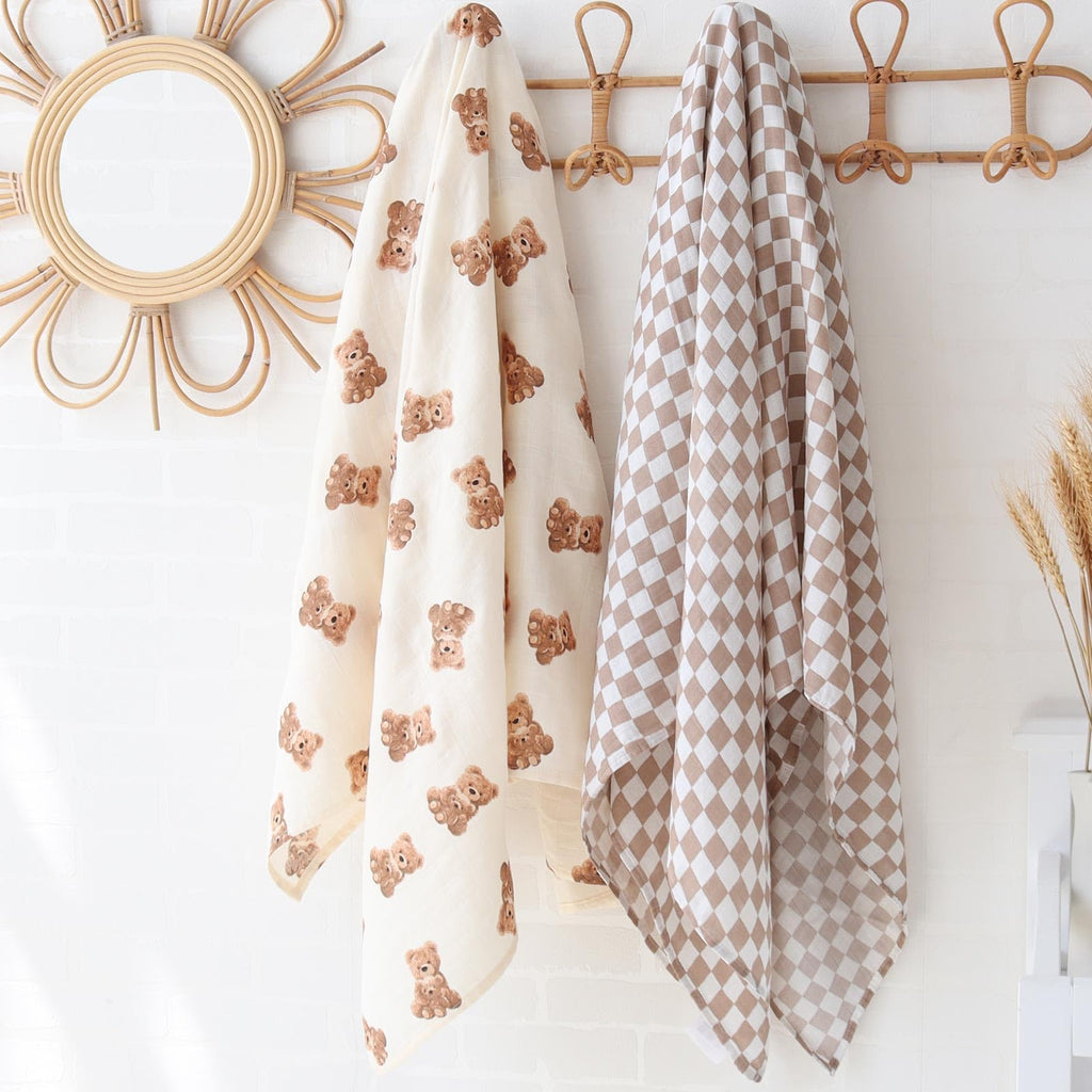 LifeTree Muslin Swaddle Blankets, Baby Swaddling Wrap Nursery Blanket Unisex, Soft 70% Viscose from Bamboo and 30% Cotton, Large 47 x 47 inches, Bear & Checkered Swaddle Blanket