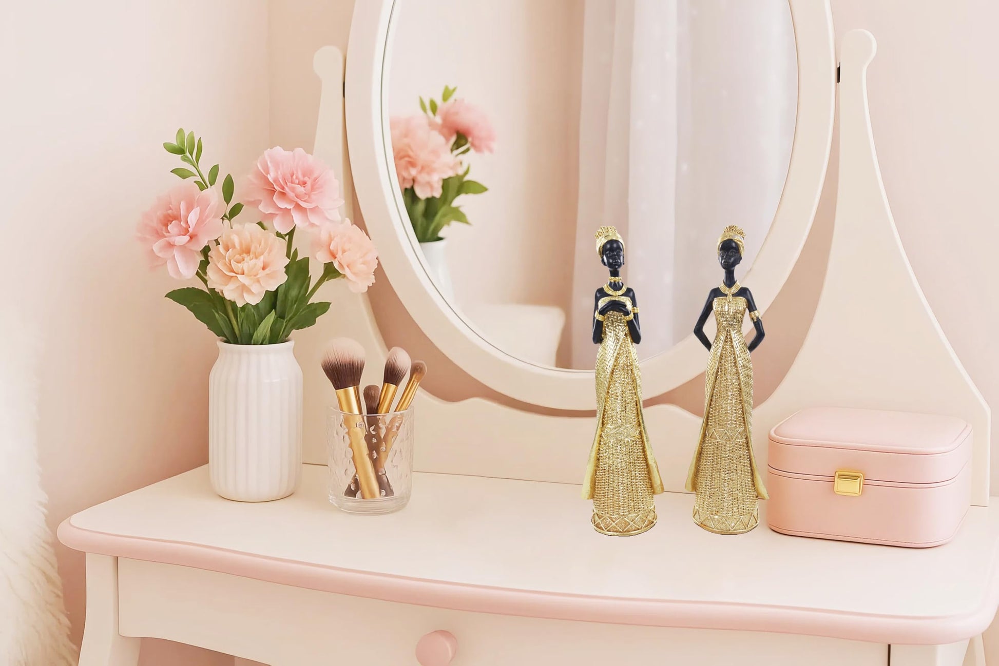 Set of 3 Resin African Woman Statues – Elegant Tribal Figurines in Gold Dresses, Afrocentric Home Decor Sculptures for Living Room, Bookshelf, Gift